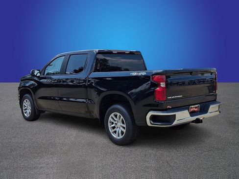 Used 2021 Chevrolet Silverado 1500 LT AWD/4WD image 6