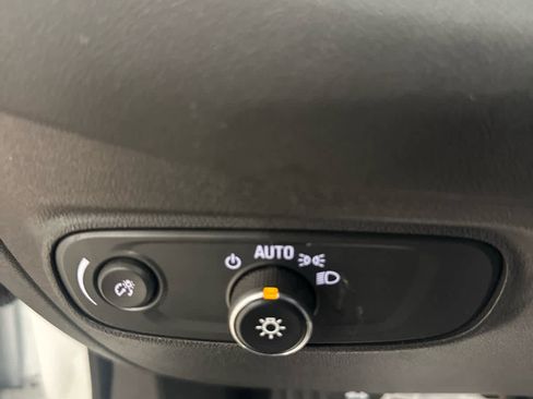 Used 2024 Chevrolet Equinox LT FWD image 16