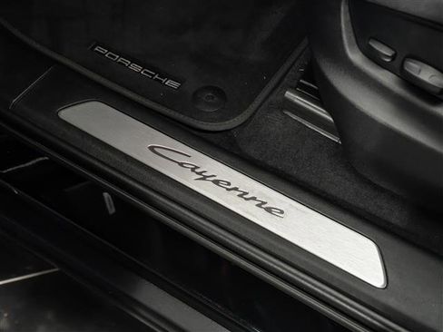 Certified 2026 Porsche Cayenne Coupe AWD/4WD image 25