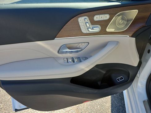 New 2026 Mercedes-Benz GLS 450 4MATIC image 11