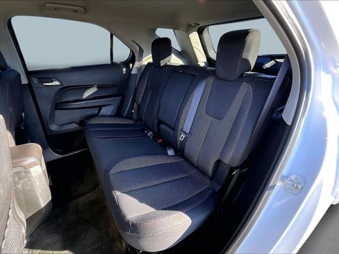 Used 2017 Chevrolet Equinox LS image 23