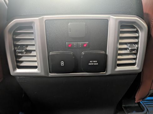 Used 2020 Ford F150 Platinum w/ Equipment Group 701A Luxury image 8