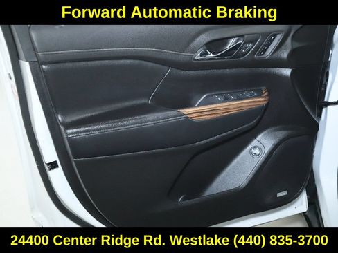 Used 2019 GMC Acadia Denali w/ Technology Package AWD/4WD image 16