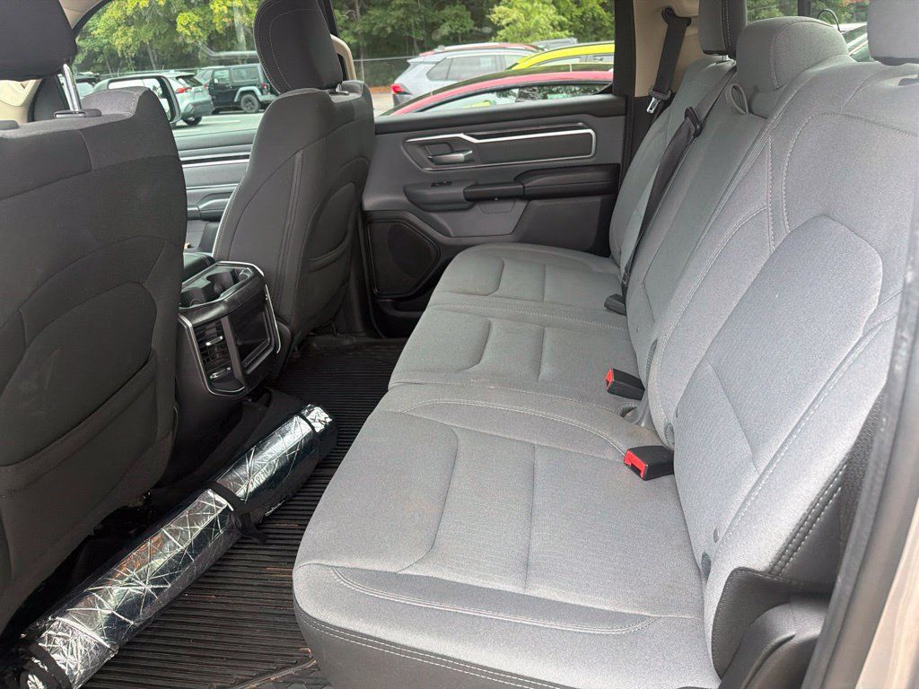 Used 2019 RAM 1500 Big Horn AWD/4WD image 10