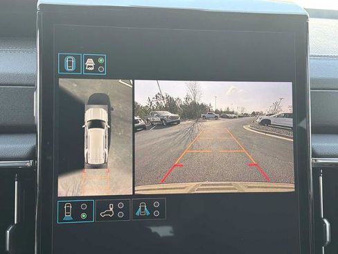 New 2026 GMC Yukon Denali w/ Sun & Power Step Package image 5