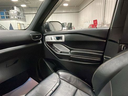 Used 2020 Ford Explorer ST w/ Premium Technology Package image 13