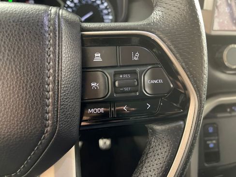 Used 2022 Toyota Tundra Limited w/ TRD Off-Road Package image 27