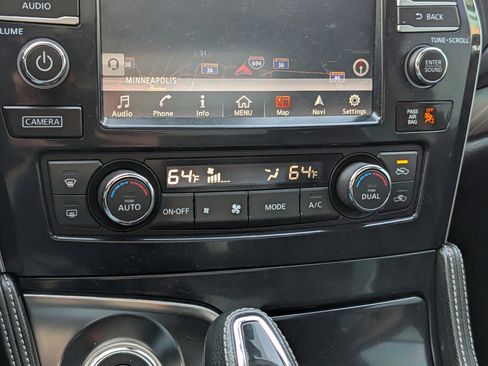 Used 2018 Nissan Maxima Platinum image 23