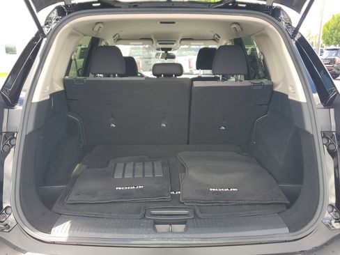 Used 2023 Nissan Rogue SV image 15