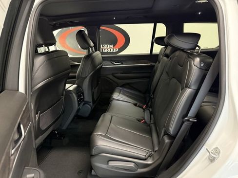 New 2025 Jeep Grand Cherokee L Limited image 14