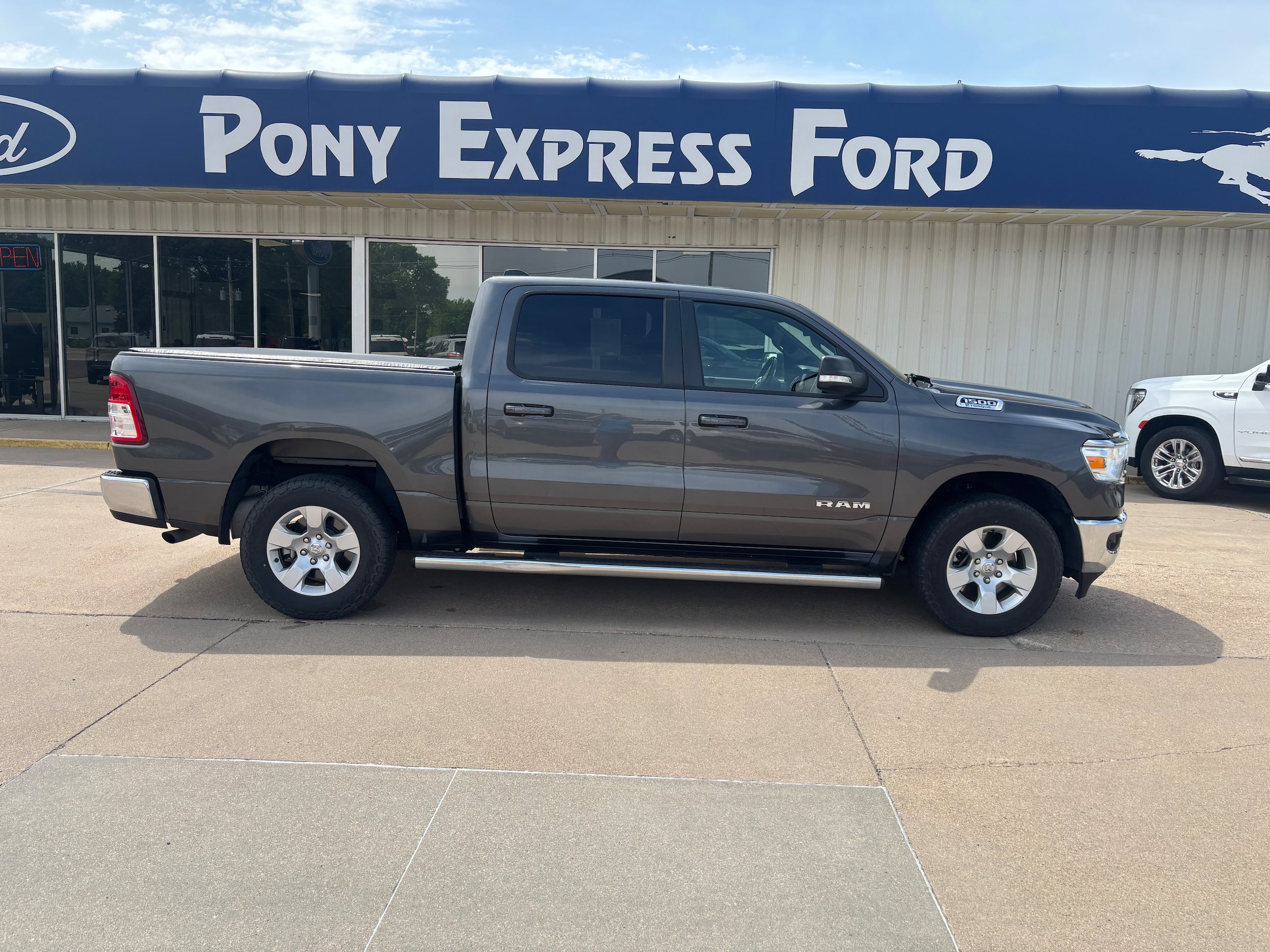 Used 2021 RAM 1500 Big Horn AWD/4WD image 2