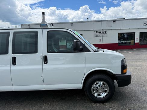 Used 2020 Chevrolet Express 2500 Extended w/ Enhanced Convenience Package RWD image 15