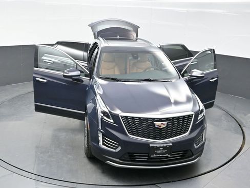 New 2025 Cadillac XT5 Premium Luxury w/ LPO, Floor Liner Package image 34
