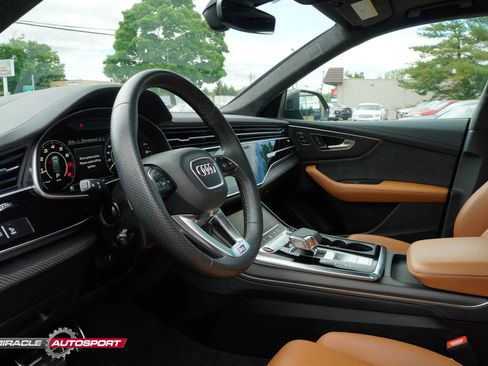 Used 2022 Audi RS Q8 w/ Carbon Optic Package AWD/4WD image 21