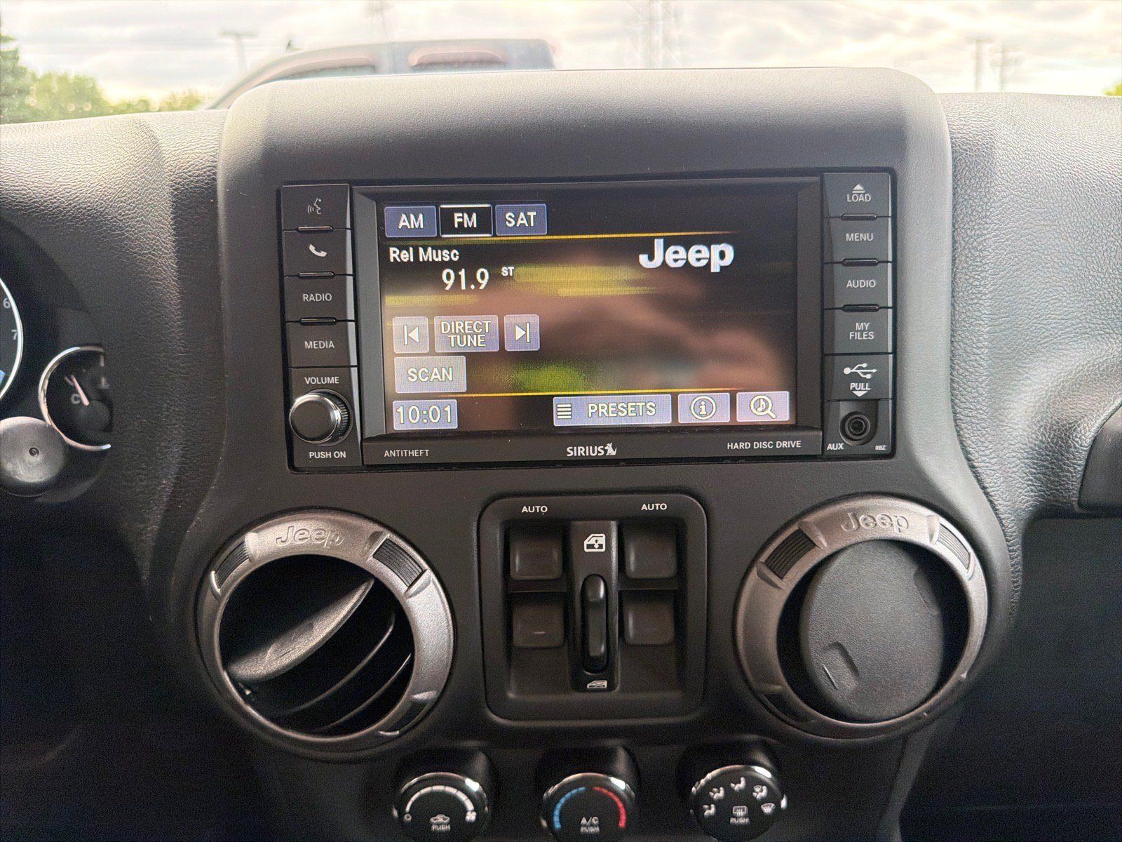 Used 2017 Jeep Wrangler Unlimited Sport AWD/4WD image 16