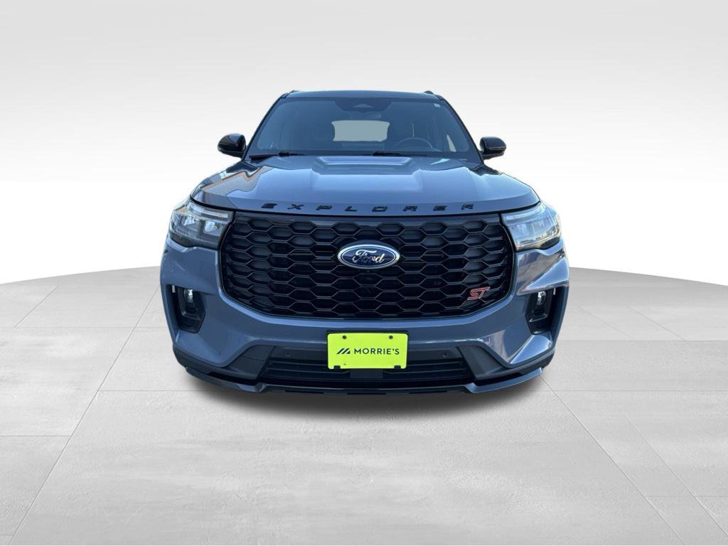 Used 2025 Ford Explorer ST AWD/4WD image 3
