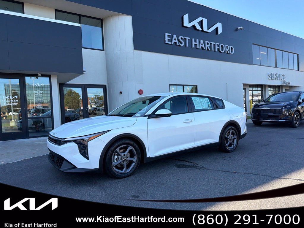 Used 2025 Kia K4 FWD image 1