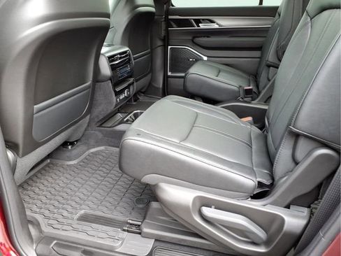 New 2026 Jeep Grand Wagoneer 4WD image 11