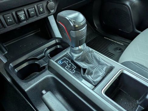 Used 2021 Toyota Tacoma TRD Off-Road w/ Technology Package AWD/4WD image 12