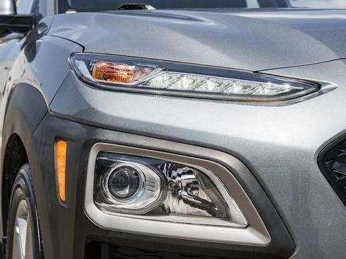 Used 2021 Hyundai Kona SE w/ Cargo Package image 13