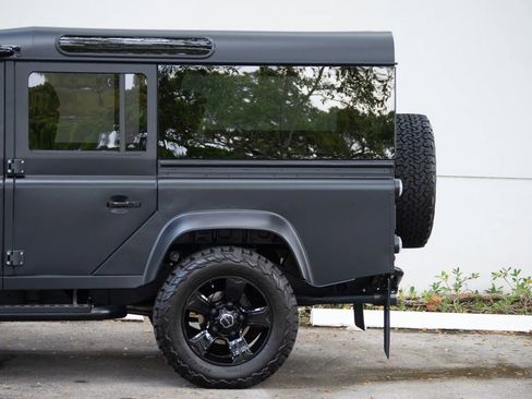 Used 1992 Land Rover Defender 110 image 11