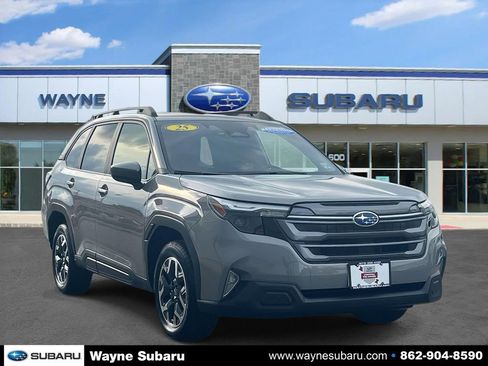 Used 2025 Subaru Forester Premium image 1