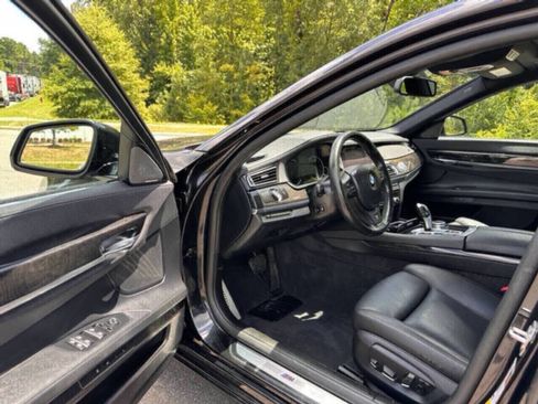 Used 2015 BMW 740Li xDrive image 22