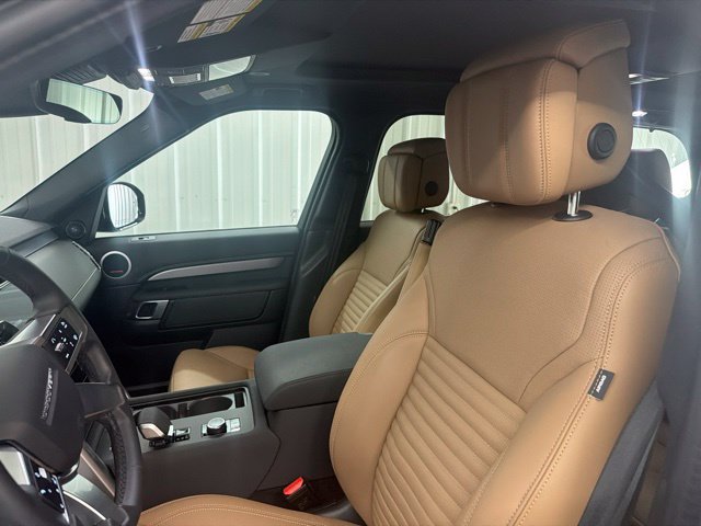 Certified 2025 Land Rover Discovery Dynamic SE AWD/4WD image 10