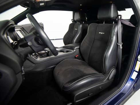 Used 2015 Dodge Challenger SRT Hellcat image 28