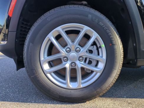 New 2025 Jeep Grand Cherokee L Laredo RWD image 14