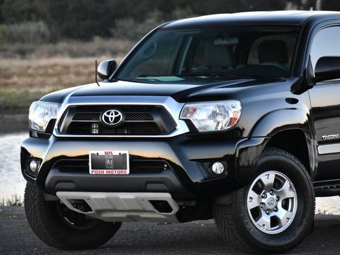 Used 2015 Toyota Tacoma 4x4 Double Cab w/ TRD Off-Road Package image 8