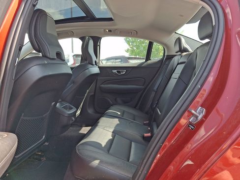Used 2019 Volvo S60 T6 Momentum w/ Premium Package AWD/4WD image 10