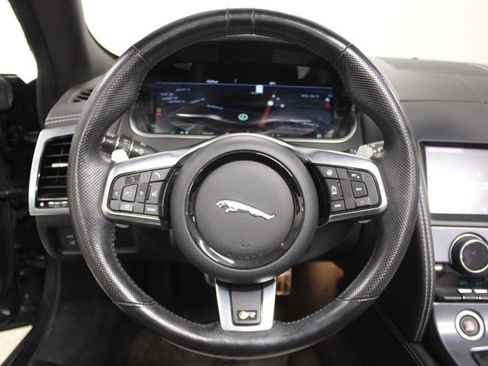 Used 2022 Jaguar F-TYPE R image 15