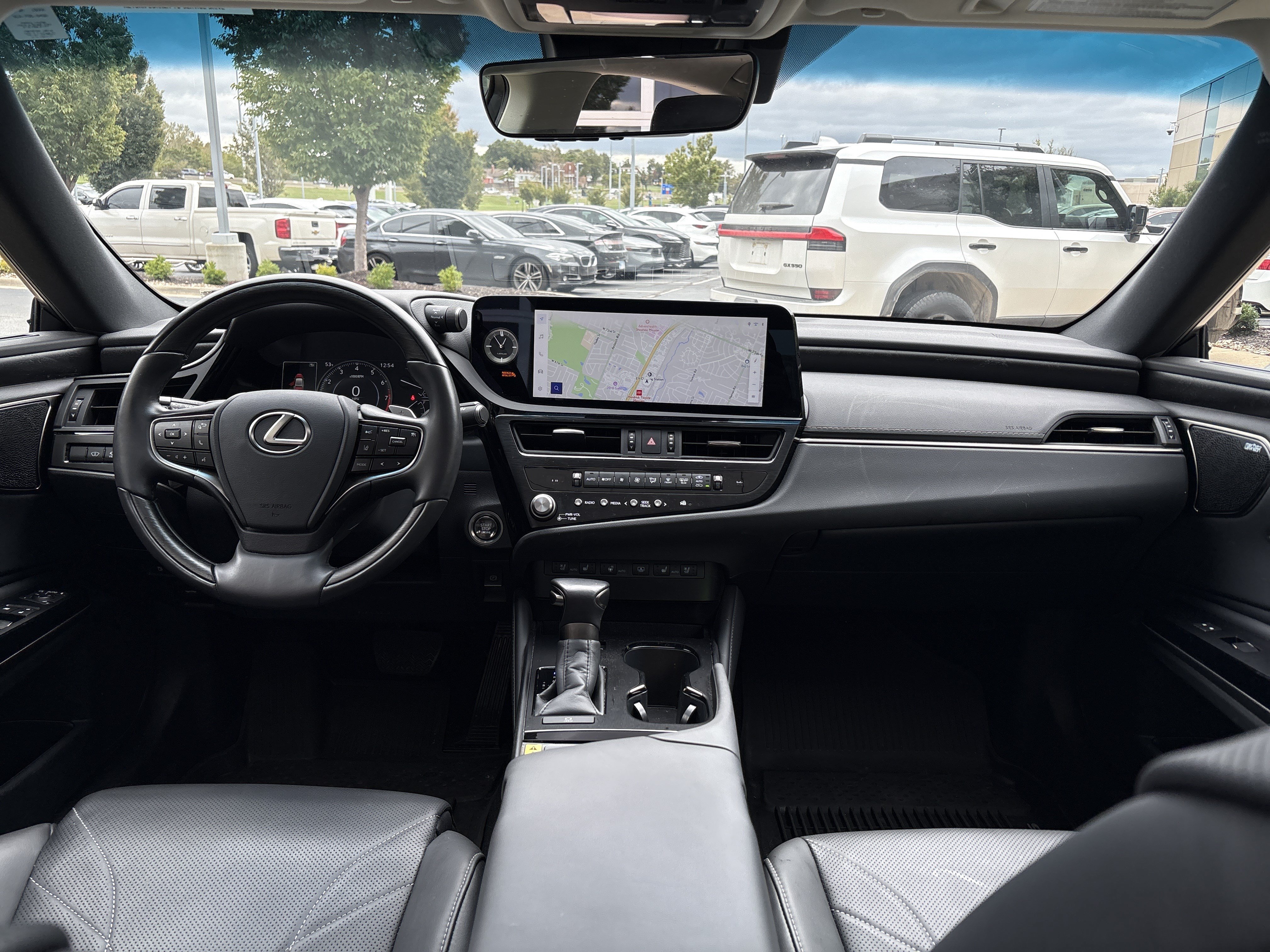 Used 2025 Lexus ES 350 Ultra Luxury w/ Accessory Package (Z2) FWD image 29