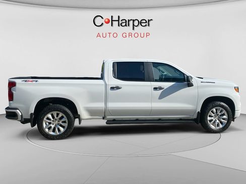Used 2023 Chevrolet Silverado 1500 Custom AWD/4WD image 2