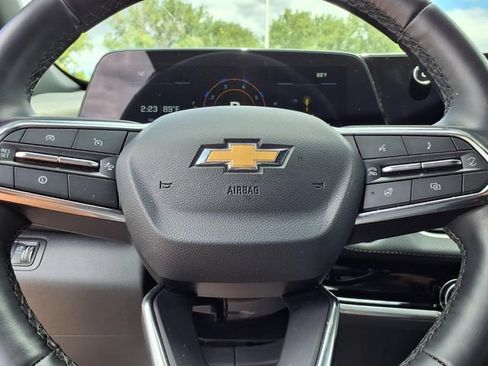 Used 2026 Chevrolet Equinox LT w/ Convenience Package II AWD/4WD image 14