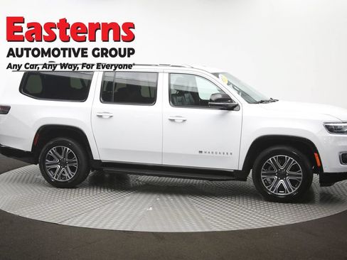 Used 2024 Jeep Wagoneer L Series II RWD image 50
