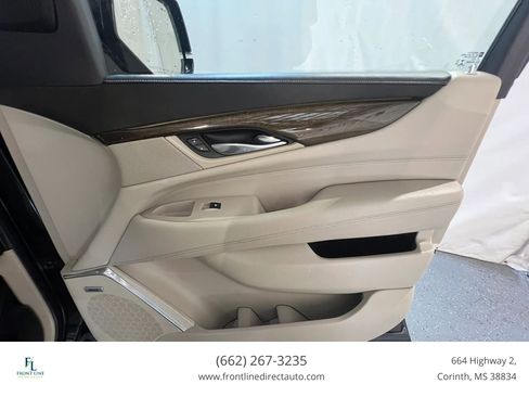 Used 2018 Cadillac Escalade Premium Luxury AWD/4WD image 19