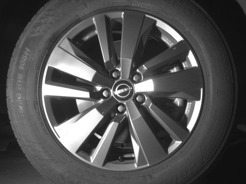 Used 2025 Nissan Pathfinder SV FWD image 13