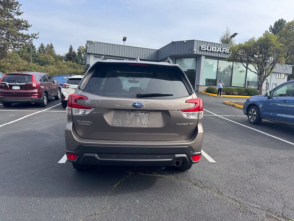 Used 2023 Subaru Forester Limited AWD/4WD image 4