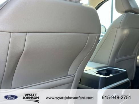 Used 2024 Ford Expedition Limited image 21