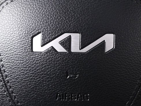 Used 2022 Kia Telluride S image 38