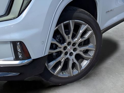 New 2026 GMC Acadia Denali w/ Super Cruise Package image 2