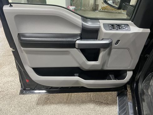 Used 2018 Ford F150 XLT w/ Equipment Group 301A Mid RWD image 21