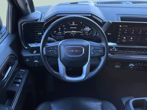 Used 2024 GMC Sierra 1500 SLT AWD/4WD image 10