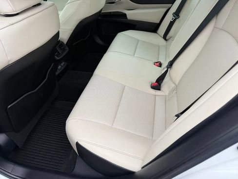 Certified 2023 Lexus ES 250 w/ Premium Package image 27