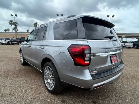 Used 2023 Ford Expedition Limited RWD image 4