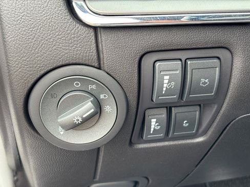 Used 2010 Lincoln MKZ FWD image 18