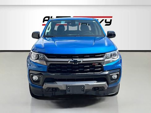 Used 2022 Chevrolet Colorado Z71 w/ Safety Package AWD/4WD image 2