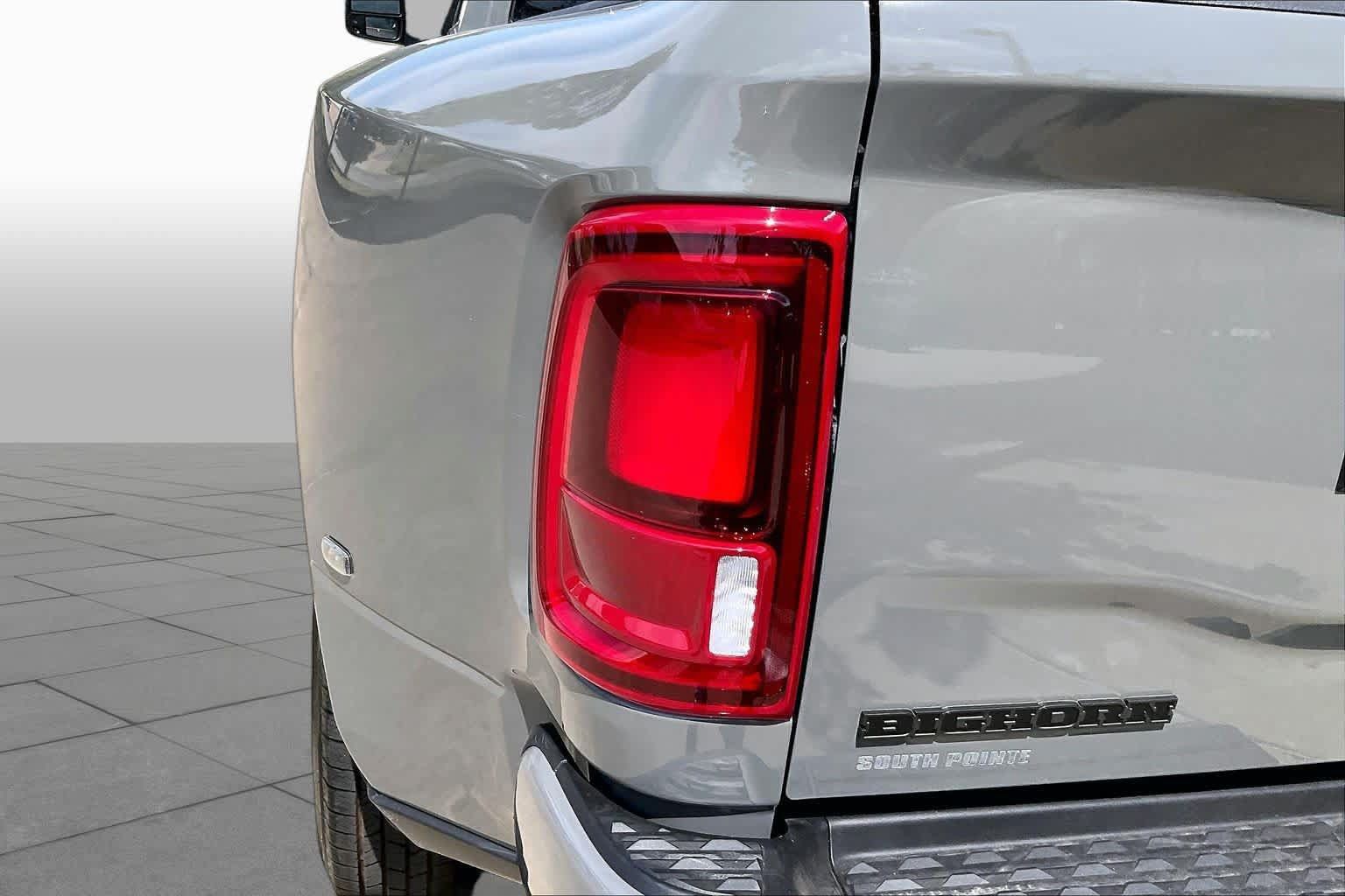 New 2027 RAM 3500 Big Horn AWD/4WD image 14